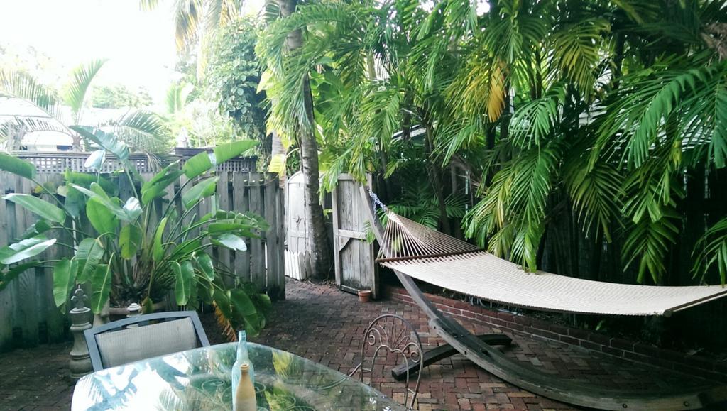 Frances Street Bottle Inn Cayo Hueso Exterior foto